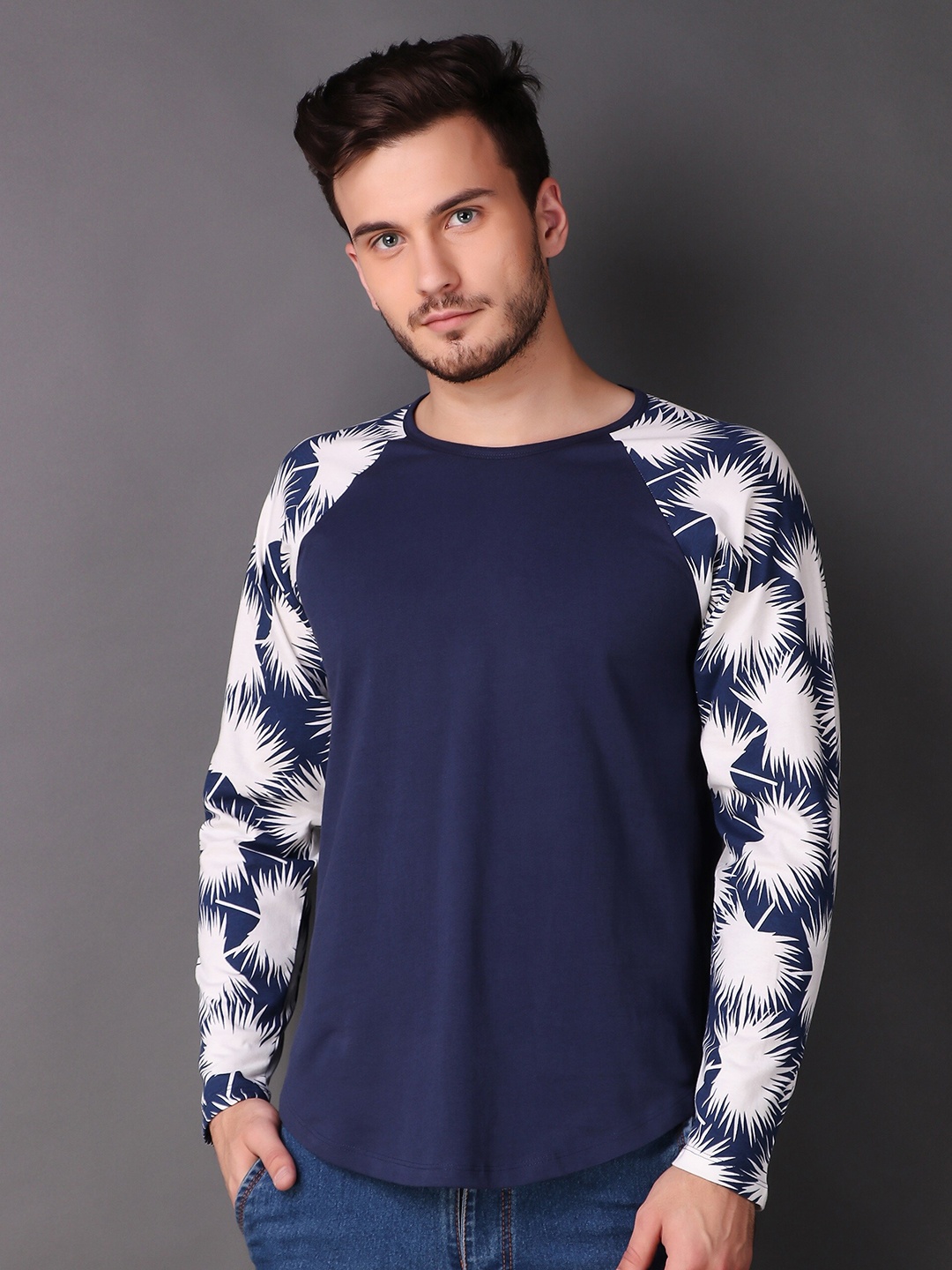 

LE BOURGEOIS Men Navy Blue & White T-shirt