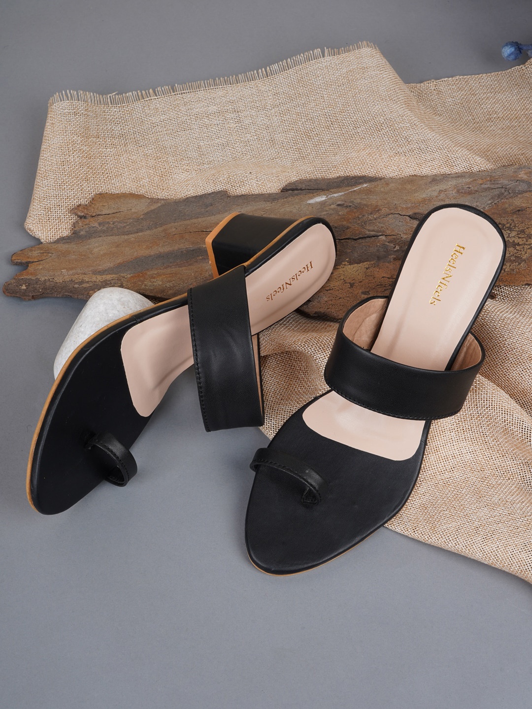 

HEELSNFEELS Black Block Sandals