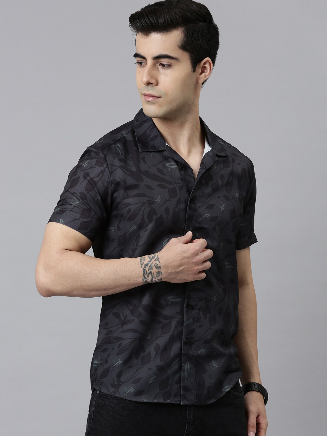 

Bushirt Men Charcoal and Green Comfort Floral Printed Party Shirt