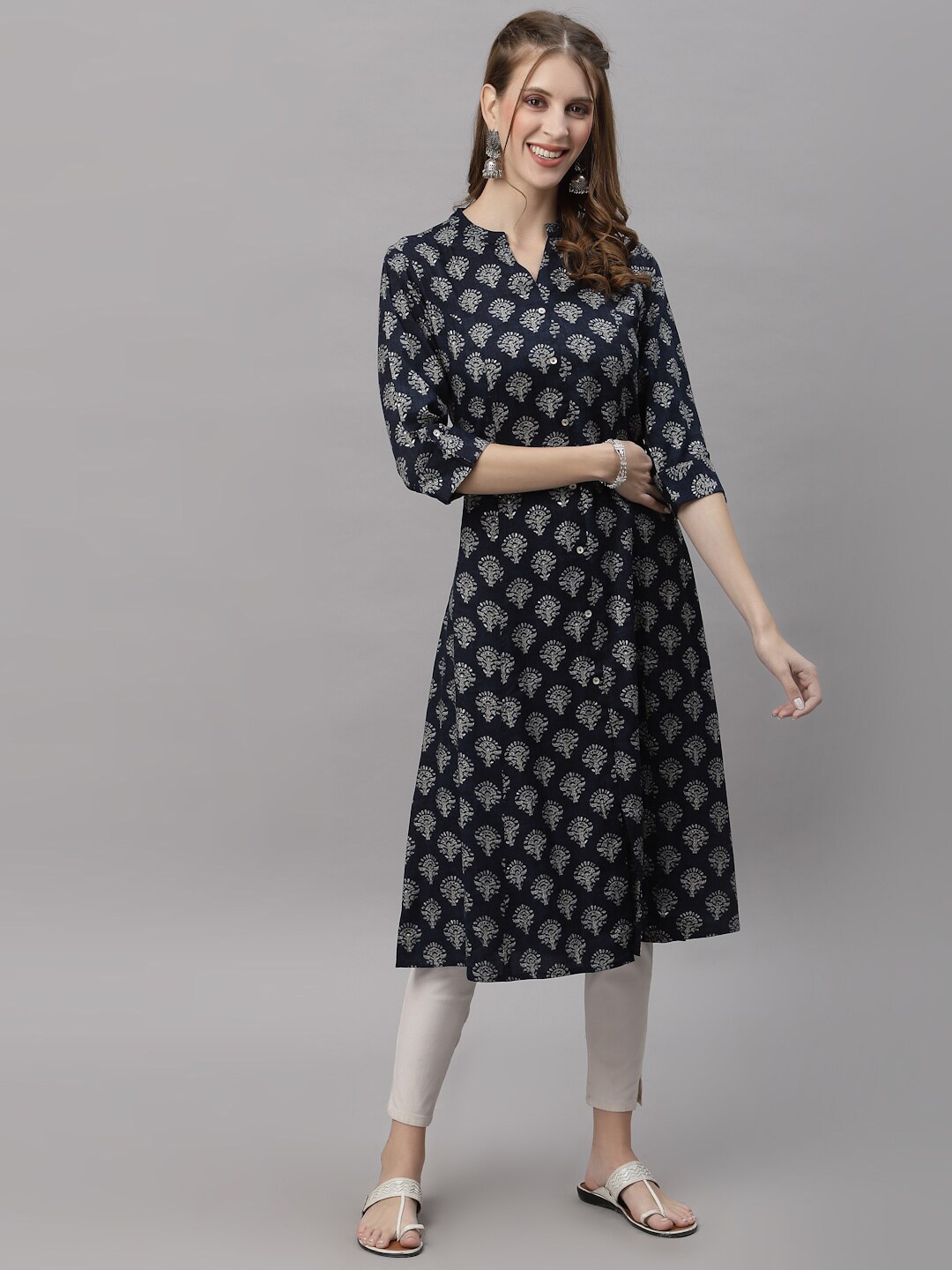 

Ragavi Women Blue Ethnic Motifs Printed Kurta