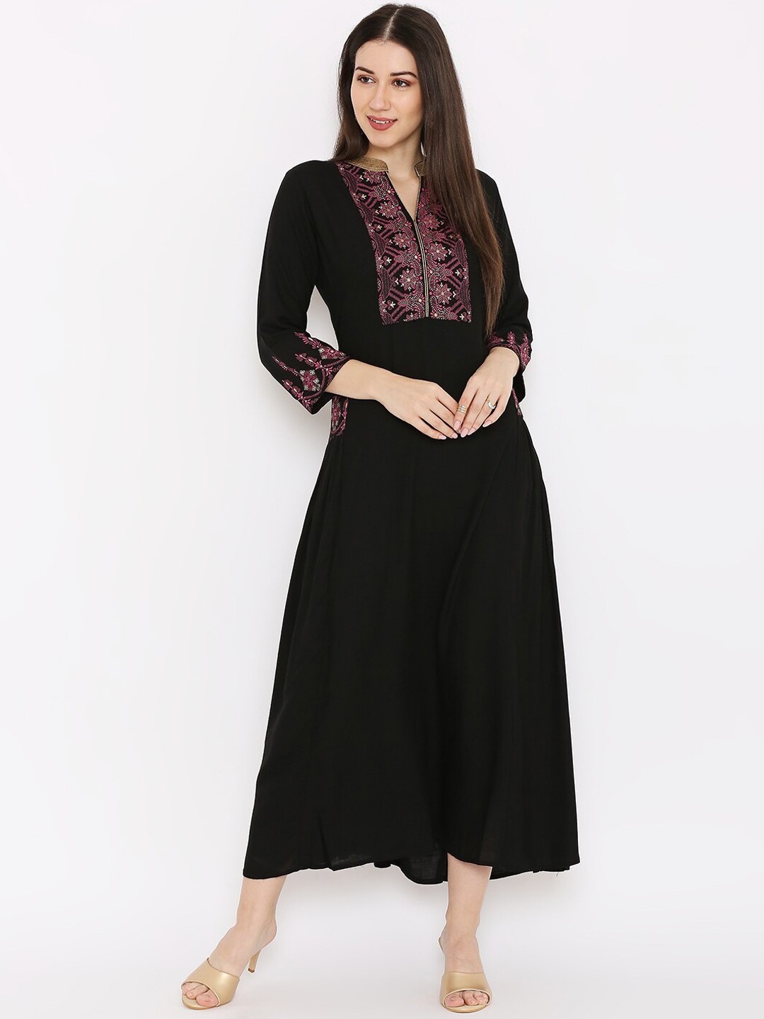 

Peppertree Women Black & Pink Ethnic Motifs Printed A-Line Kurta