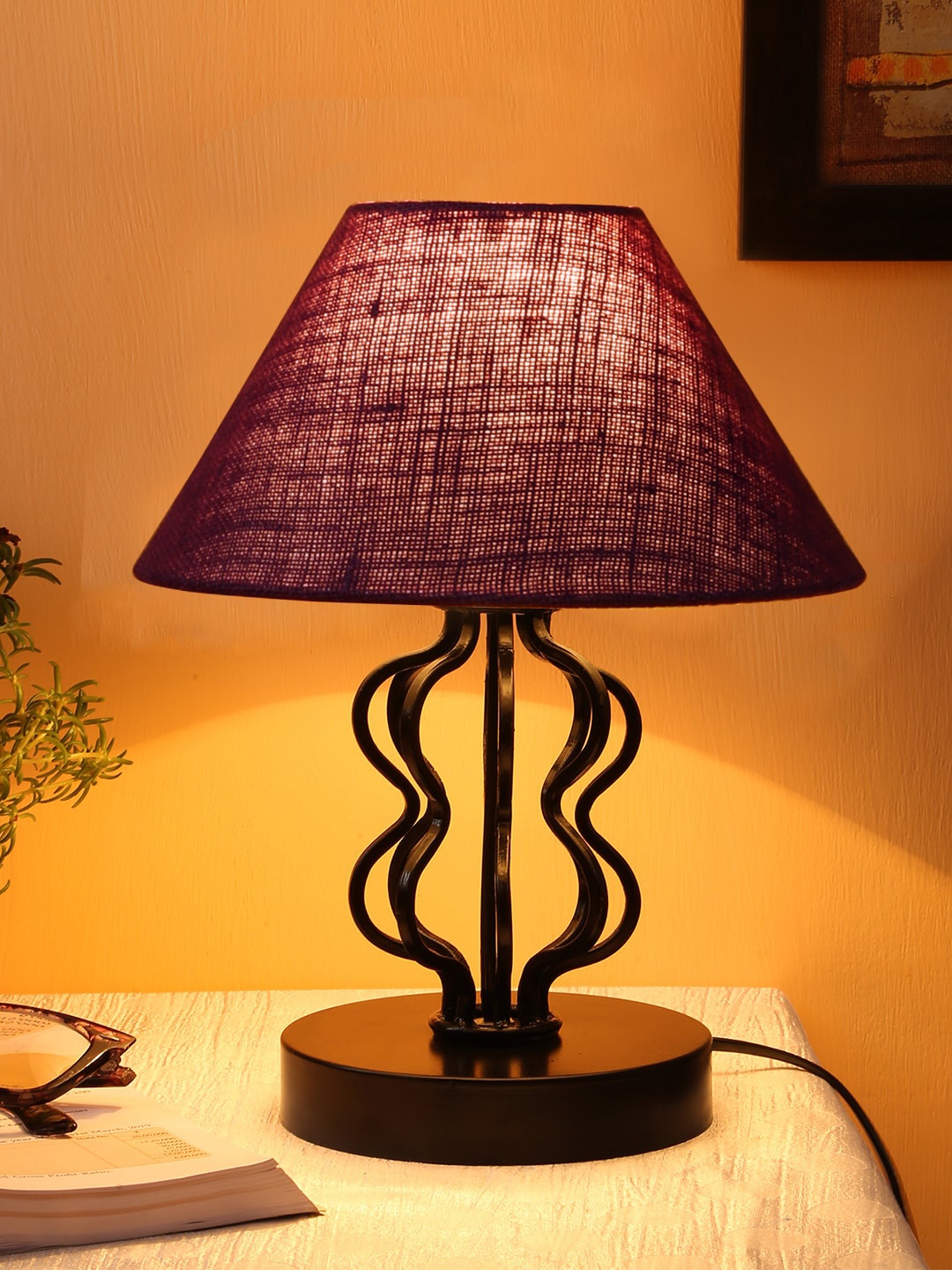 

Devansh Maroon Textured Jute Shade Iron Contemporary Table Lamp