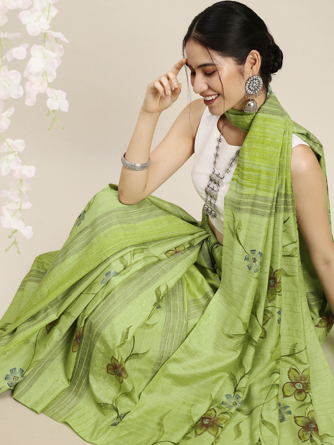 

swatika Green & Brown Floral Printed Silk Blend Bhagalpuri Saree