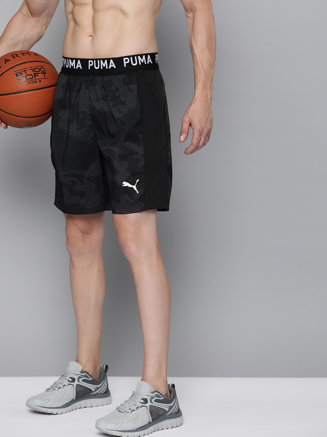 

Puma Men Printed Training dryCELL Sports Shorts, Black