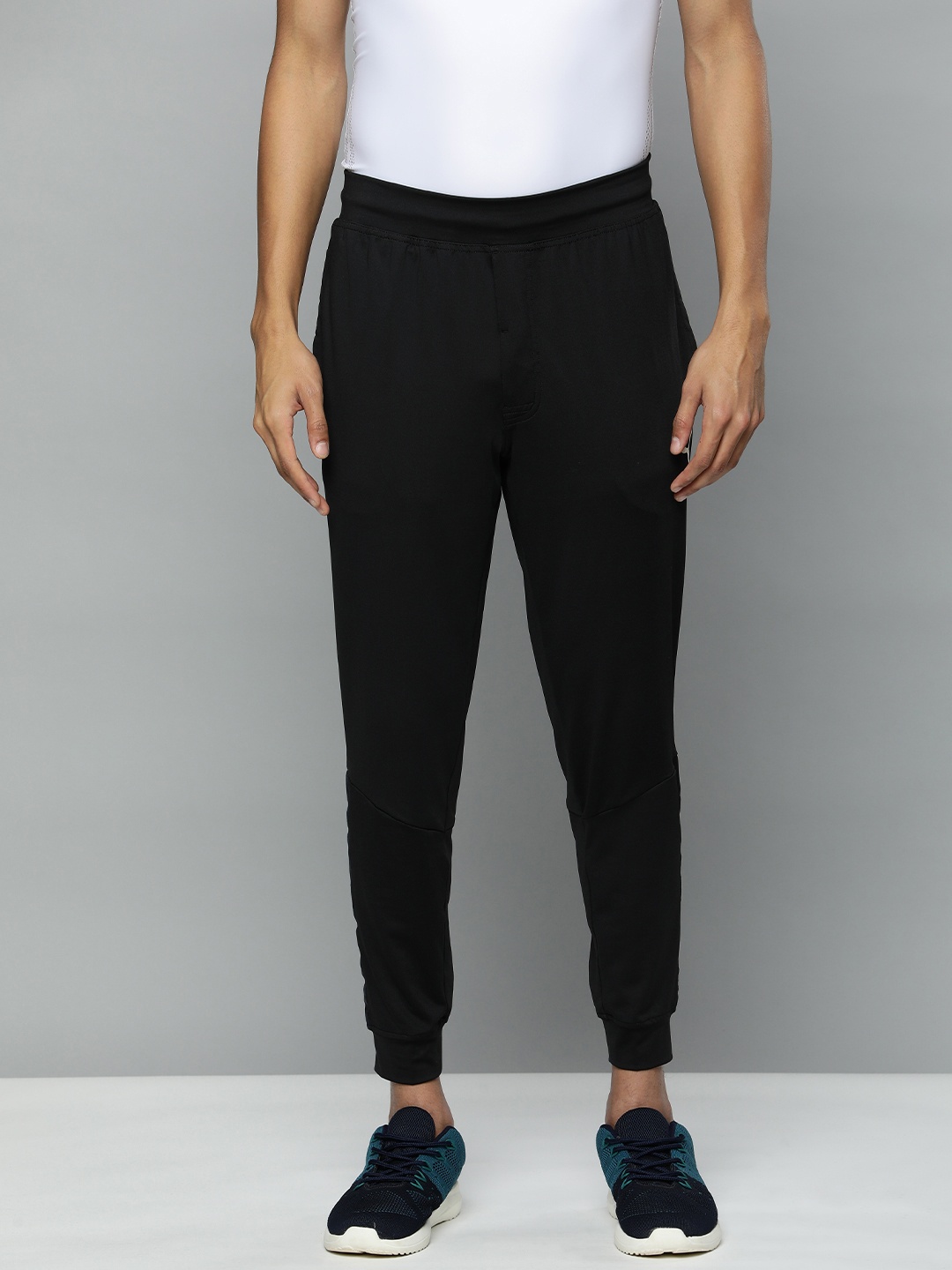 

Puma Men Black Solid dryCELL OFF SEASON Training Joggers