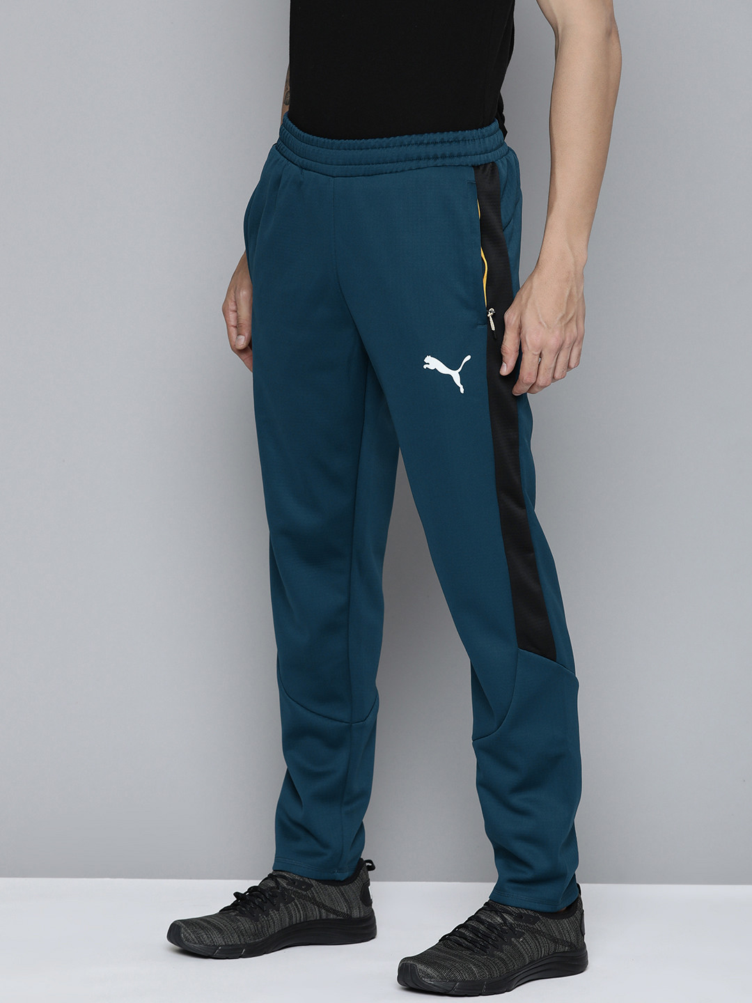 

Puma Men Blue Solid Evostripe Warm Track Pants