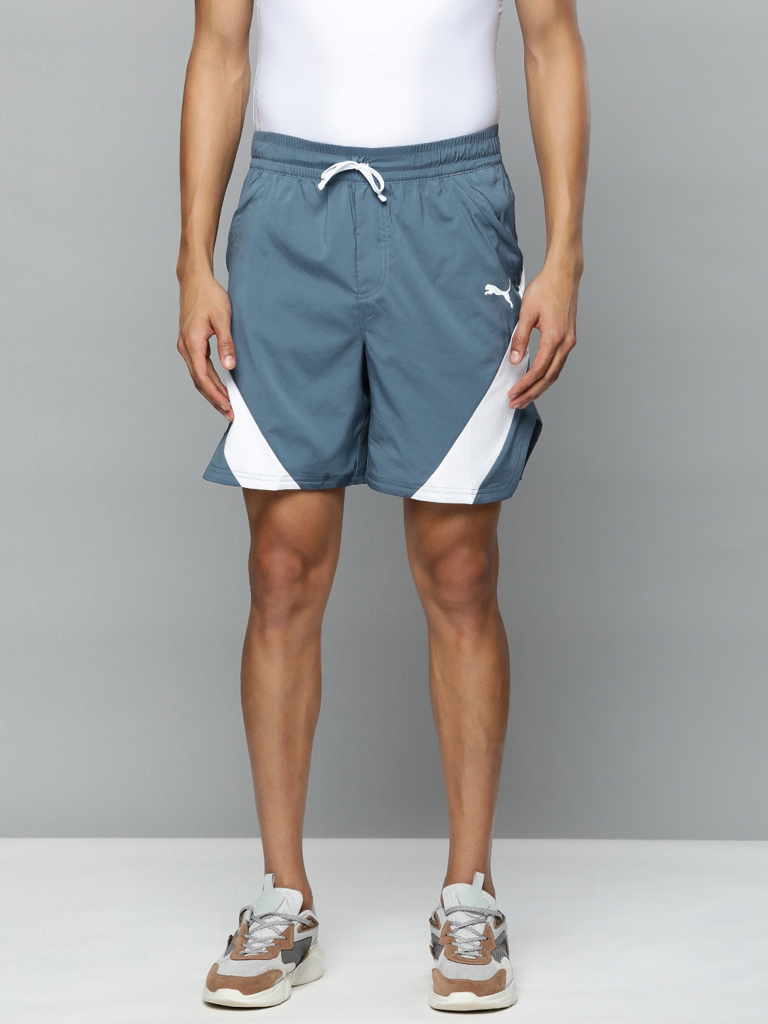 

Puma Men Grey Colourblocked TRAIN FIT WOVEN 7" SHORT Training or Gym Sports Shorts