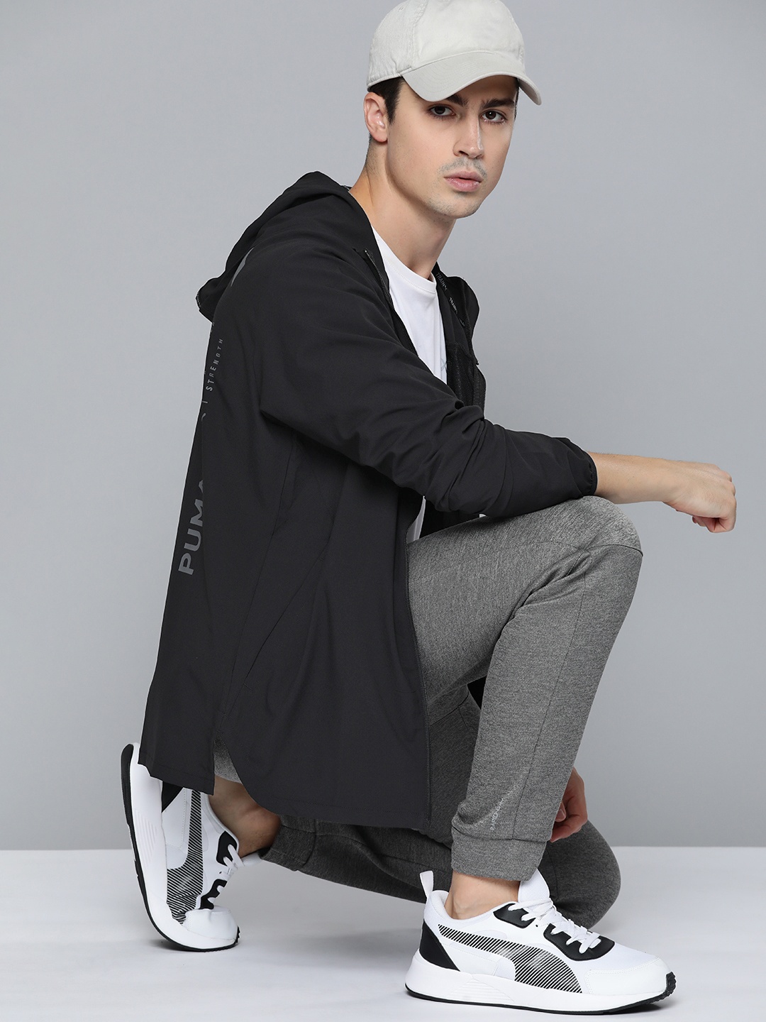 

Puma Men Black Ultraweave Training Hooded Sporty Jacket