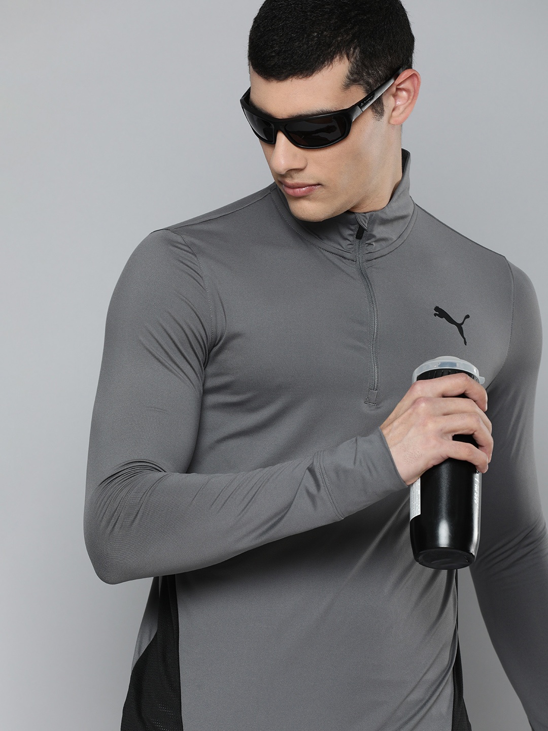 

Puma Men Grey Brand Logo Turtle Neck dryCELL Zip Closure T-shirt