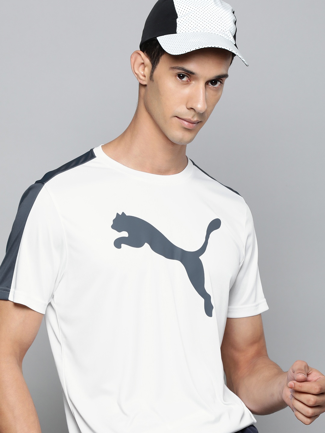 

Puma Men White & Grey Brand Logo & Colourblocked DryCell Training T-shirt