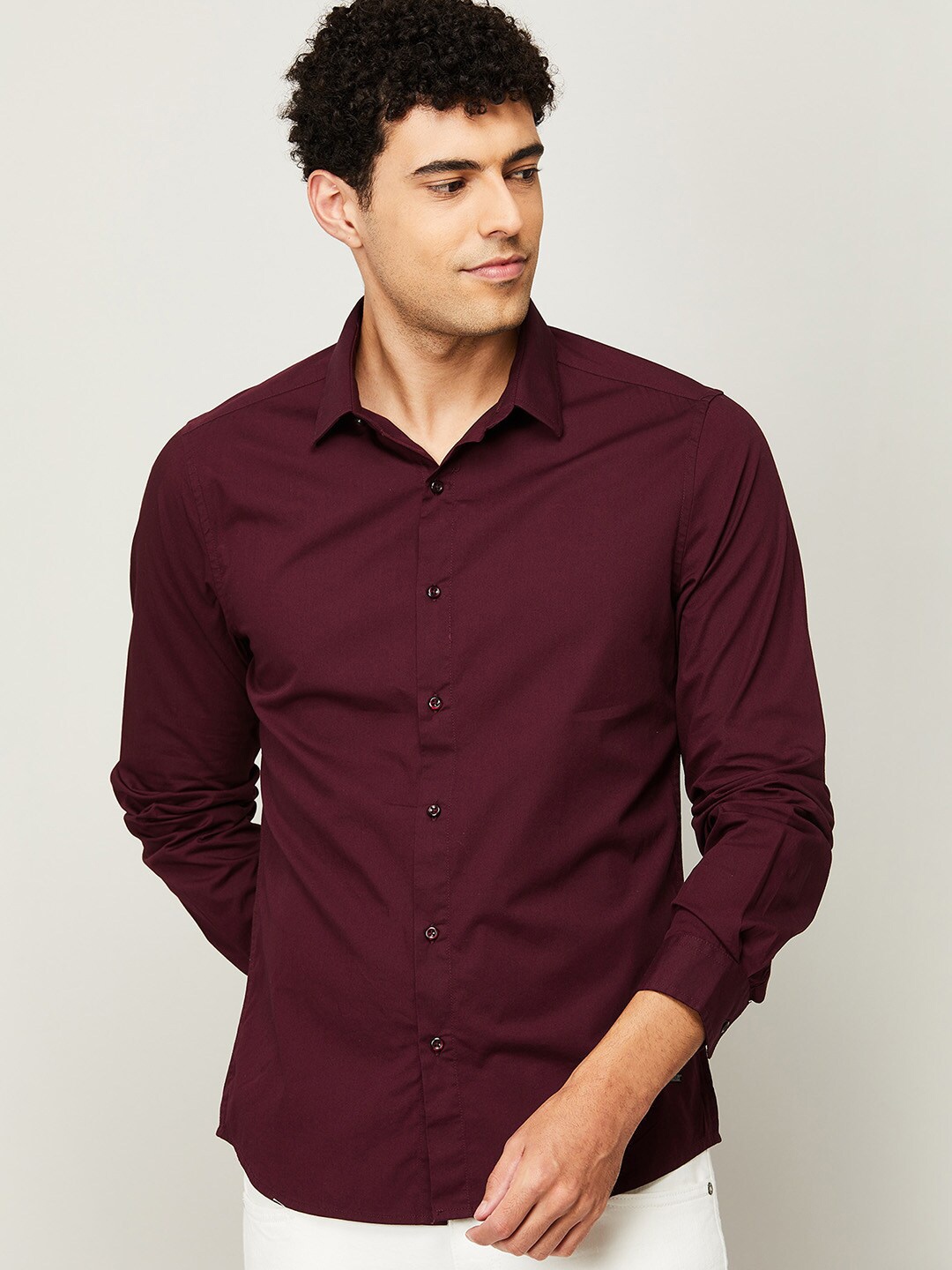 

Bossini Men Red Slim Fit Casual Shirt