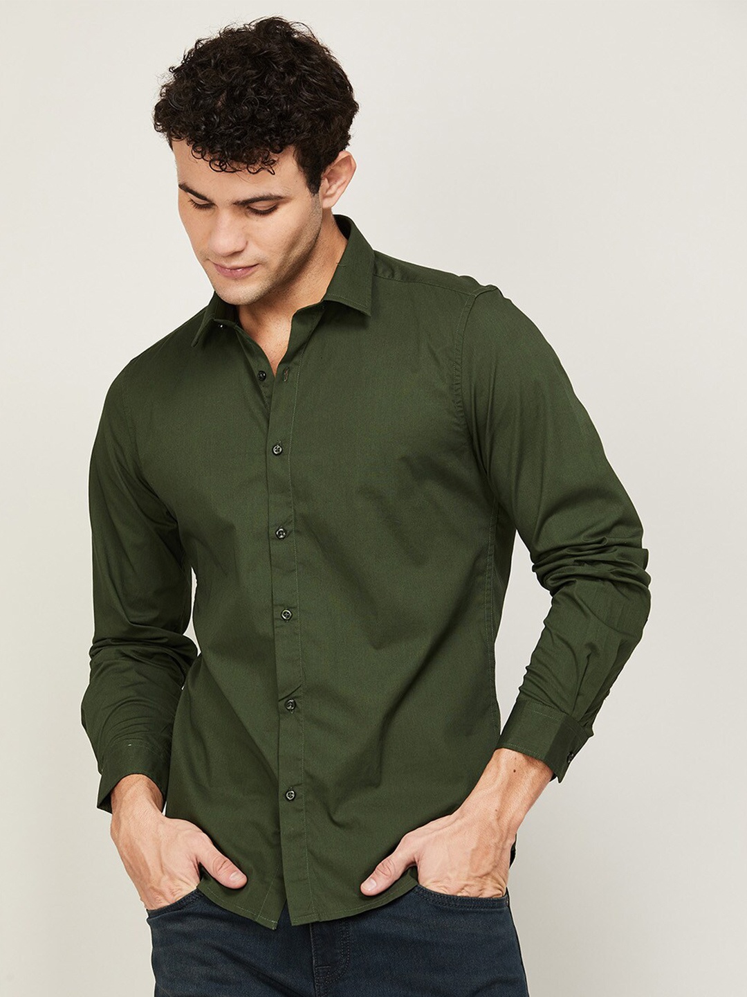 

Bossini Men Olive Green Slim Fit Casual Shirt