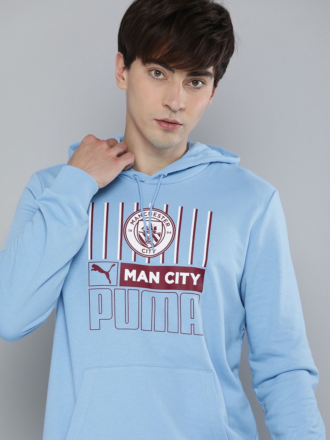 

Puma Men Blue Graphic Printed Manchester City Hooded Sweatshirt