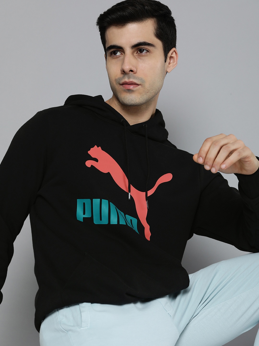 

Puma Men Black Printed Classics Logo Regular Fit Hooded Sweatshirt