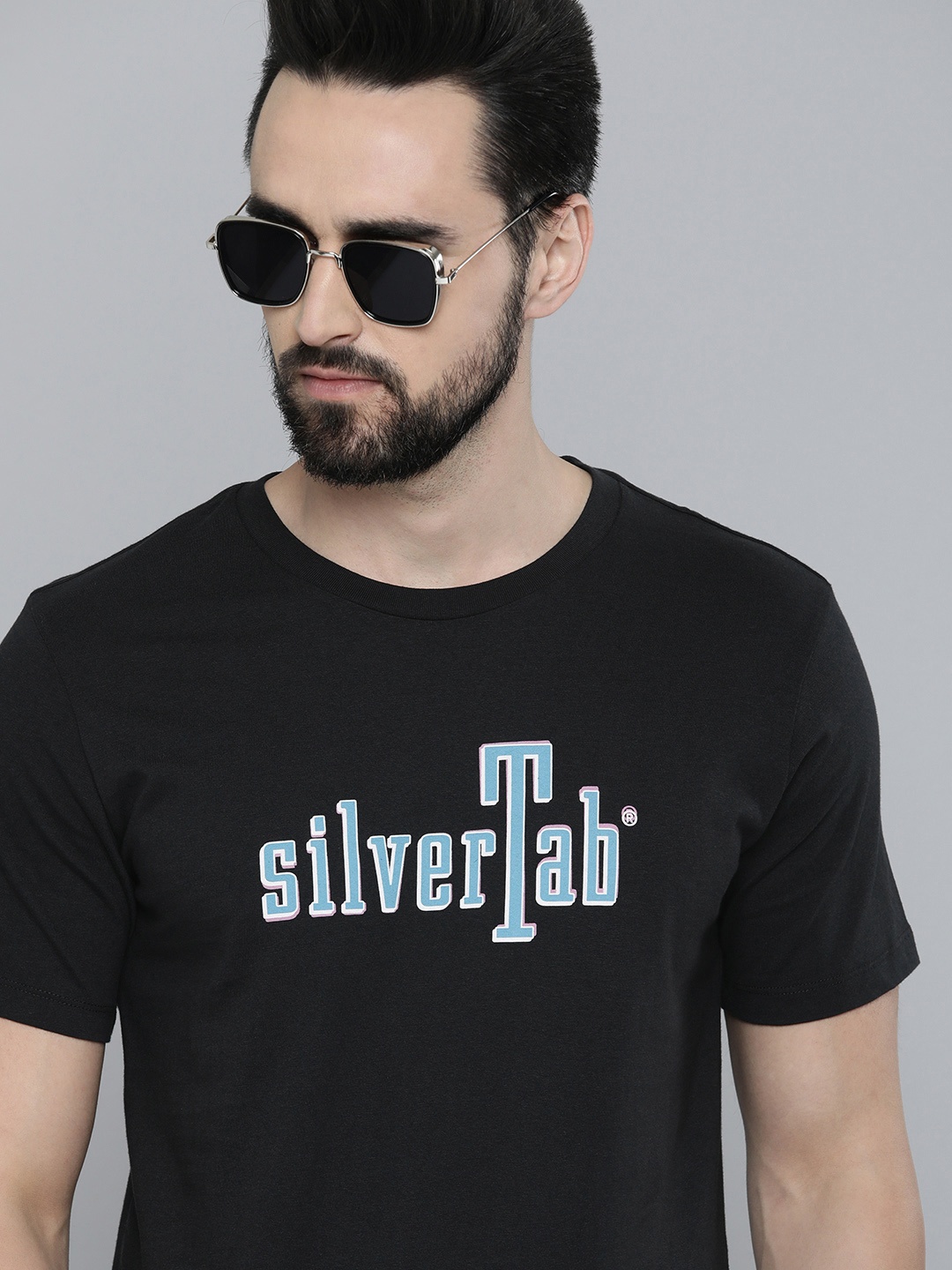 

Levis Men Black Typography Print Round Neck Pure Cotton T-shirt