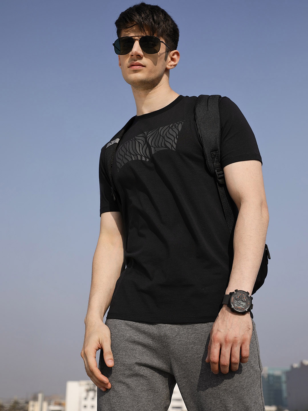 

Levis Men Black Abstract Printed Round-Neck Casual T-shirt