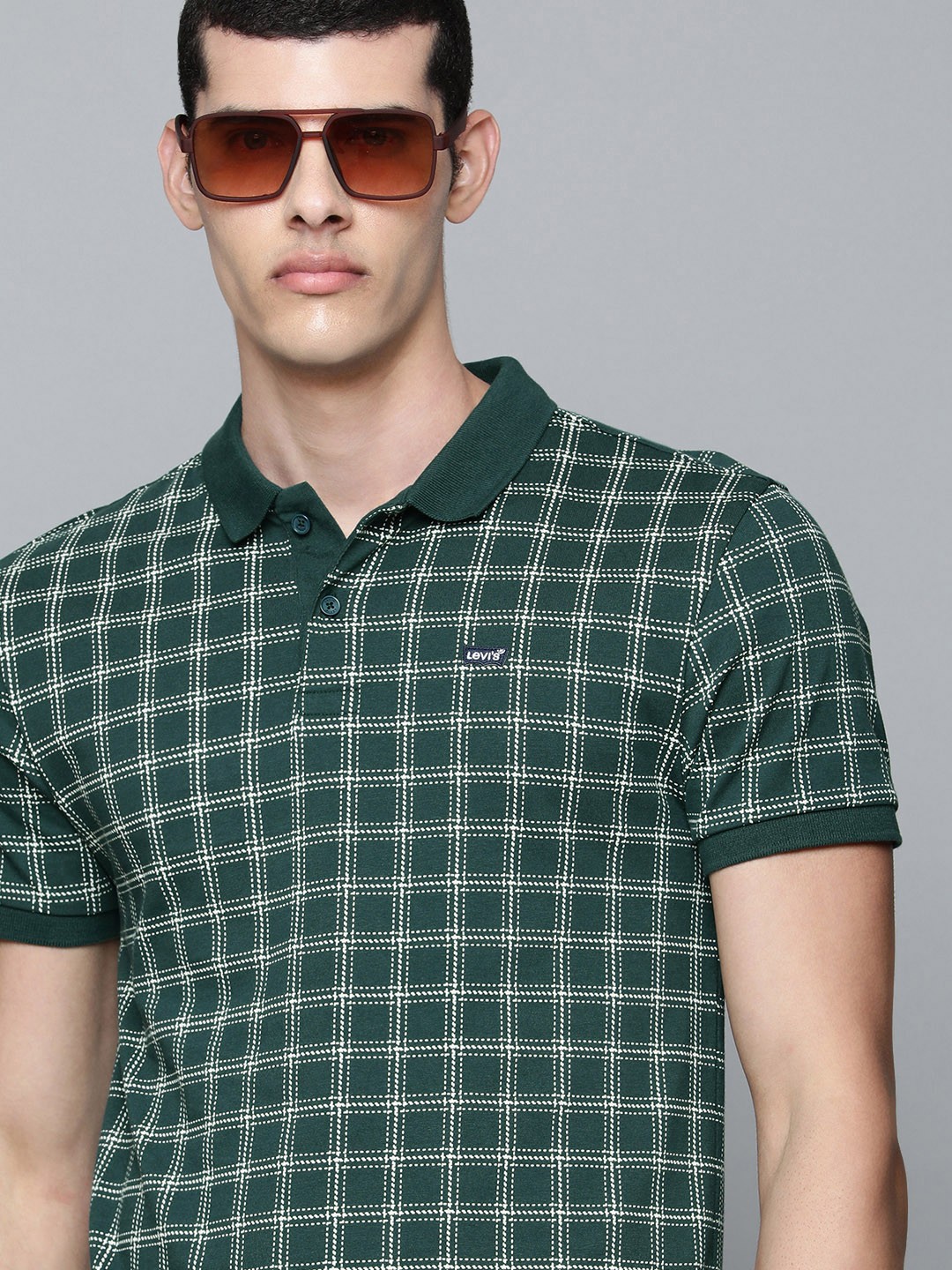 

Levis Men Green Checked Pure Cotton T-shirt