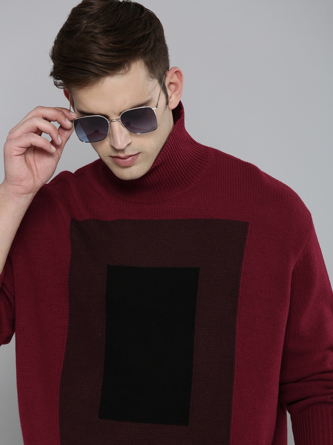 

Levis Turtle Neck Colourblocked Woollen Pullover Sweater, Maroon