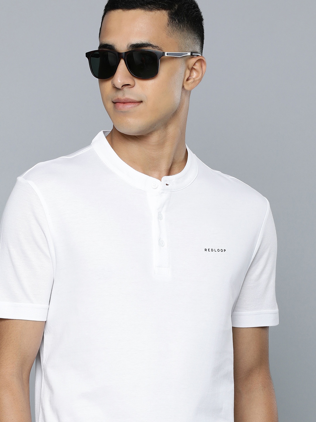 

Levis Men White Henley Neck Pure Cotton T-shirt