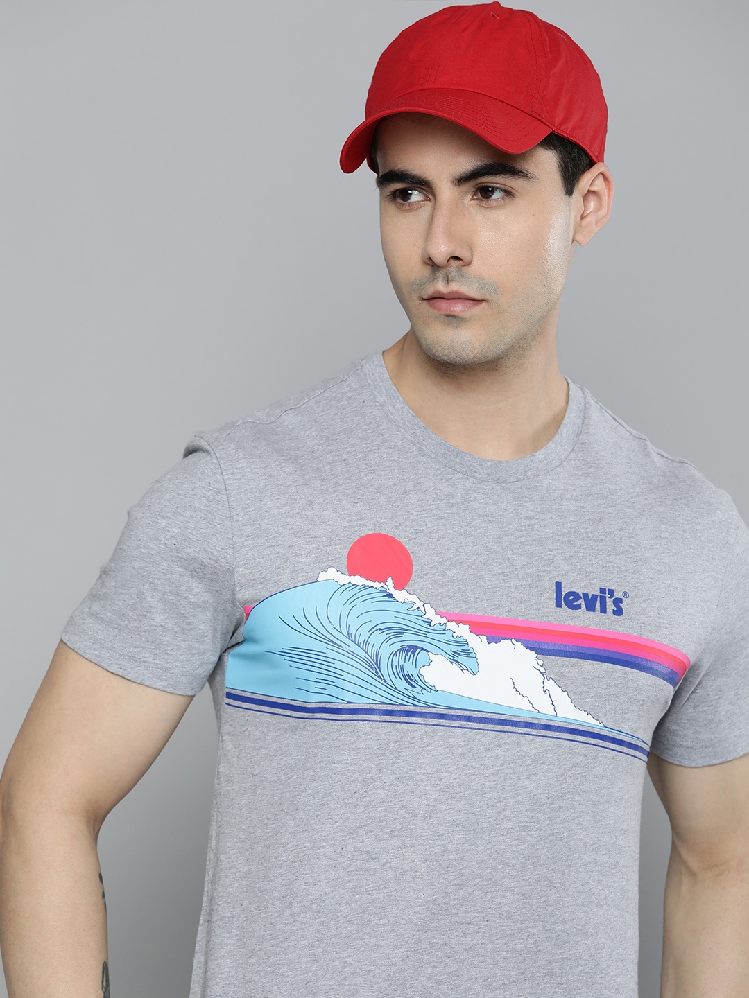 

Levis Men Printed Pure Cotton T-shirt, Grey