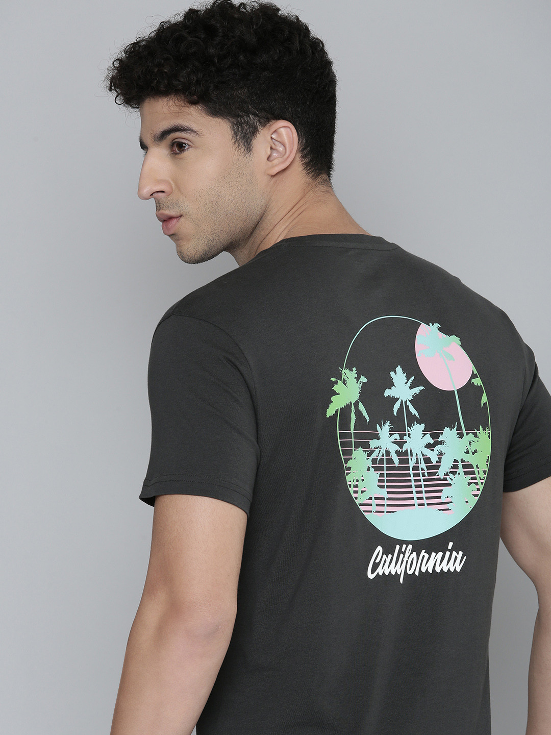 

Levis Men Charcoal Grey Printed Pure Cotton T-shirt