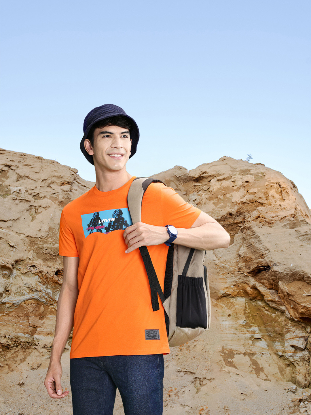 

Levis Men Orange Brand Logo & Graphic Print Round Neck Knitted Pure Cotton T-shirt