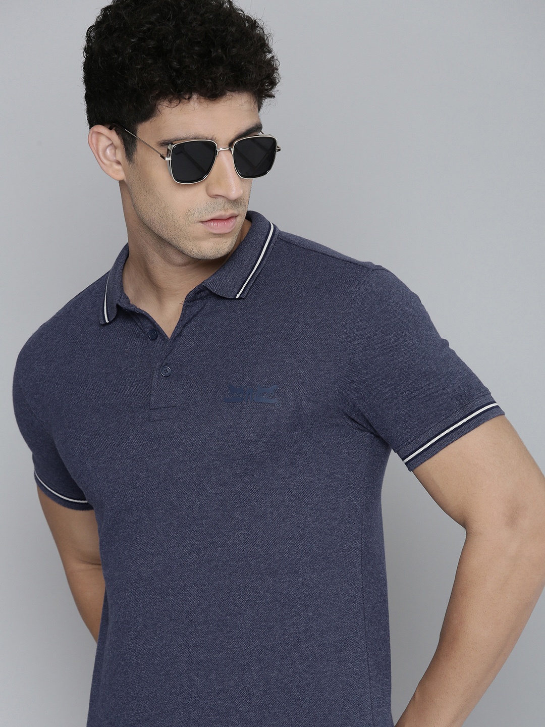 

Levis Men Blue Solid T-shirt