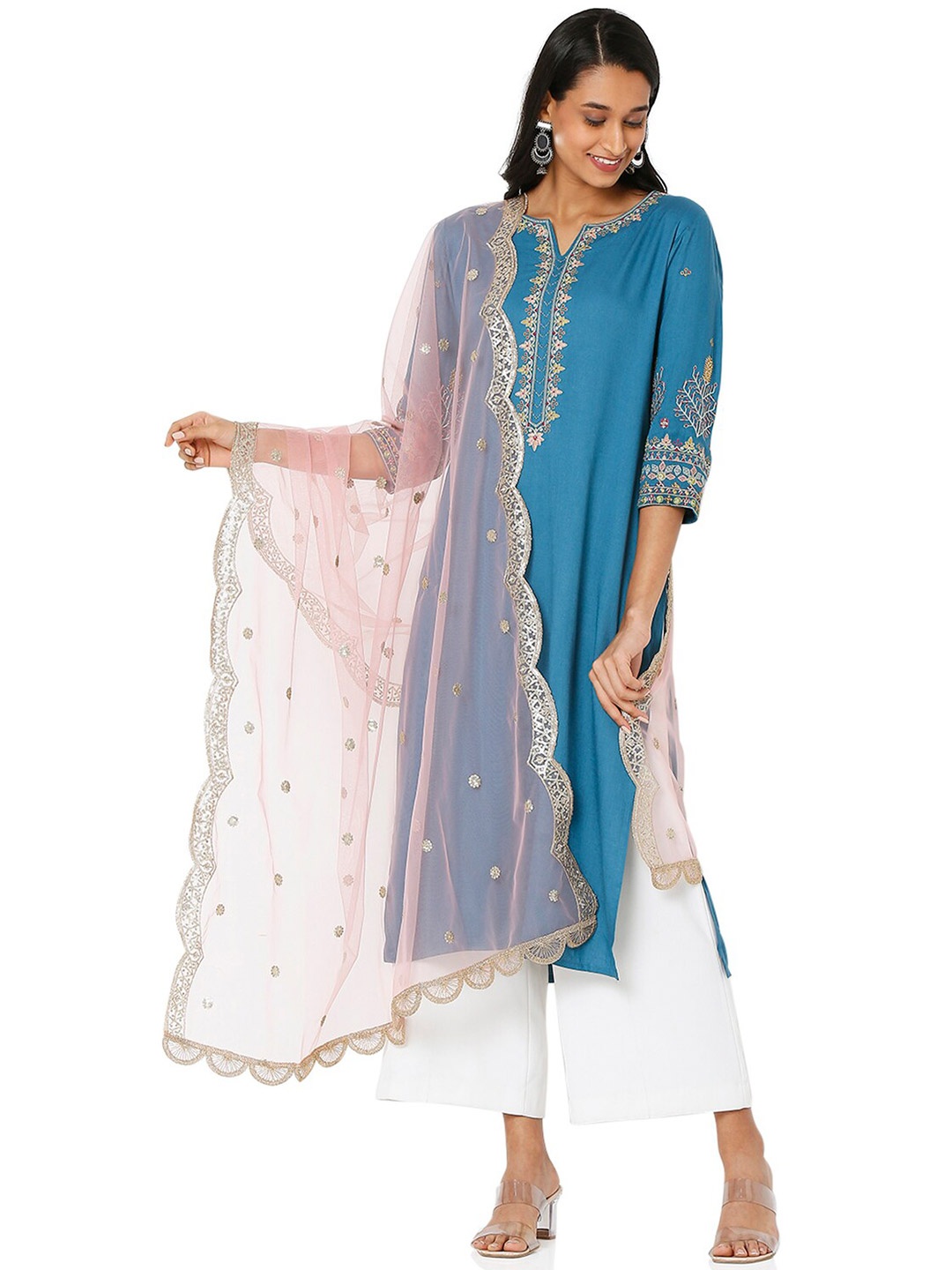 

Ethnicity Peach-Coloured & Gold-Toned Embroidered Dupatta