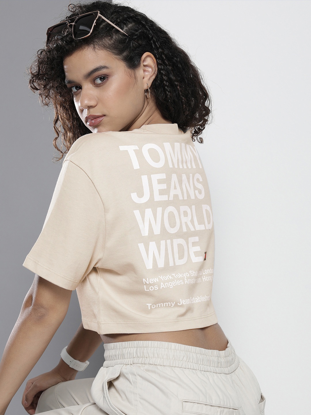 

Tommy Hilfiger Women Beige Brand Logo Printed Pure Cotton Crop T-shirt