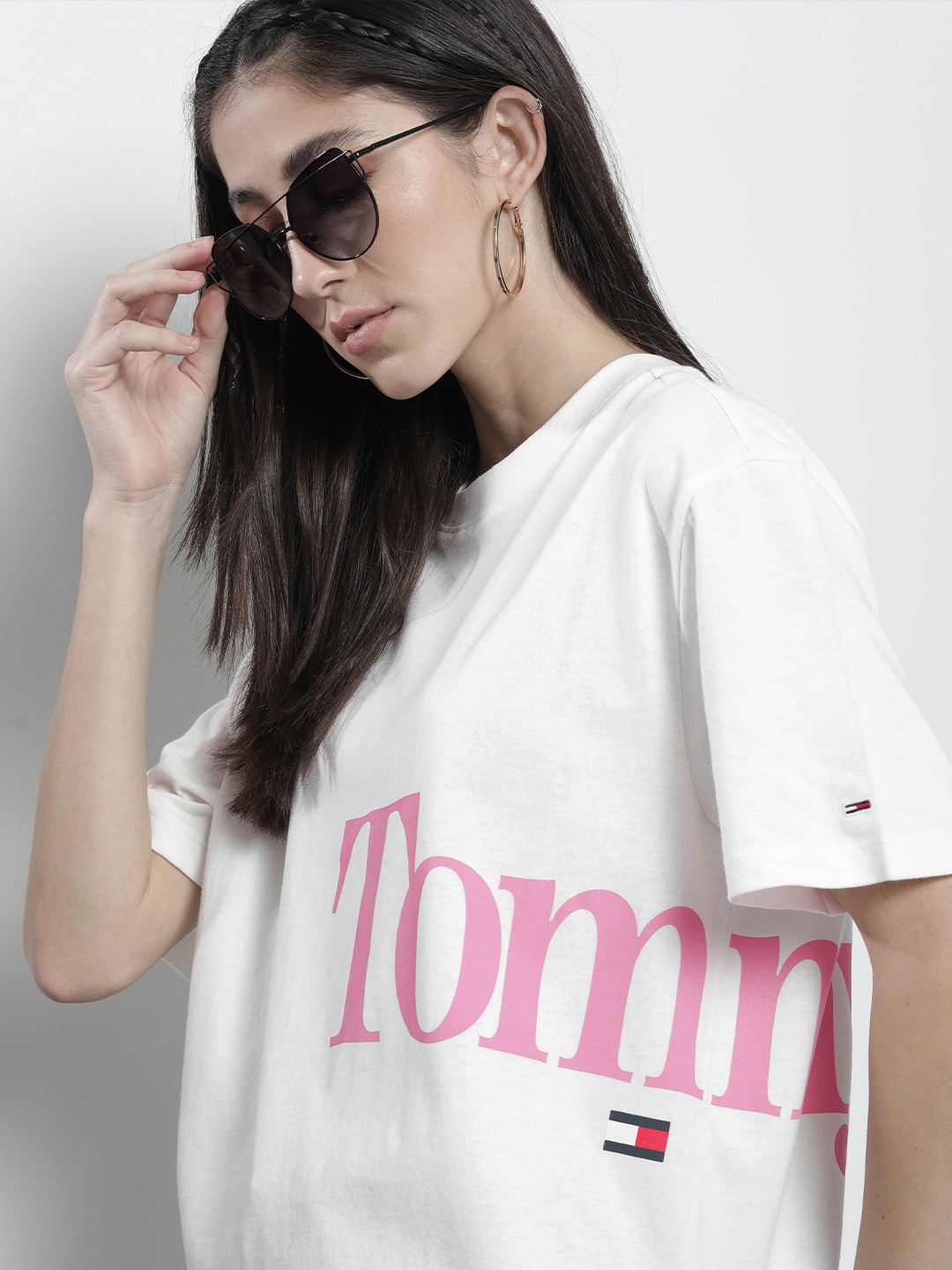 

Tommy Hilfiger Women White Typography Printed Pure Cotton Boxy T-shirt