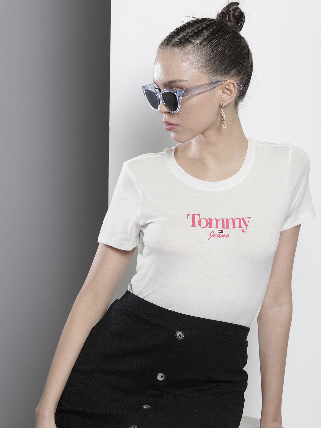 

Tommy Hilfiger Women White Brand Logo Printed Slim Fit T-shirt