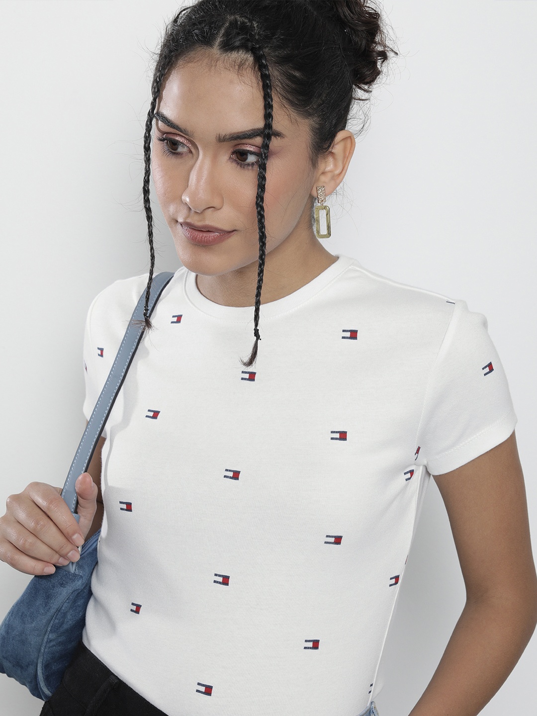 

Tommy Hilfiger Women White Brand Logo Printed Pure Cotton Casual T-shirt