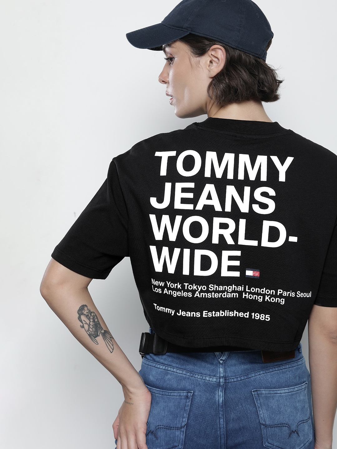 

Tommy Hilfiger Women Black Brand Logo Printed Pure Cotton Crop T-shirt