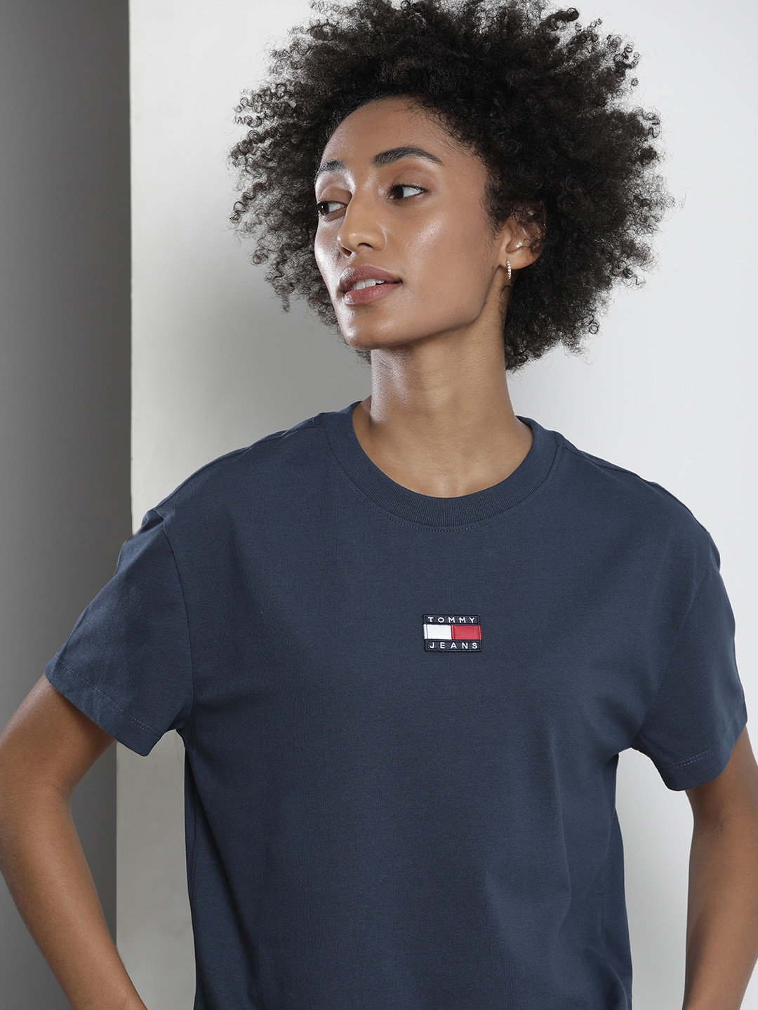 

Tommy Hilfiger Women Navy Blue Drop-Shoulder Sleeves Applique T-shirt