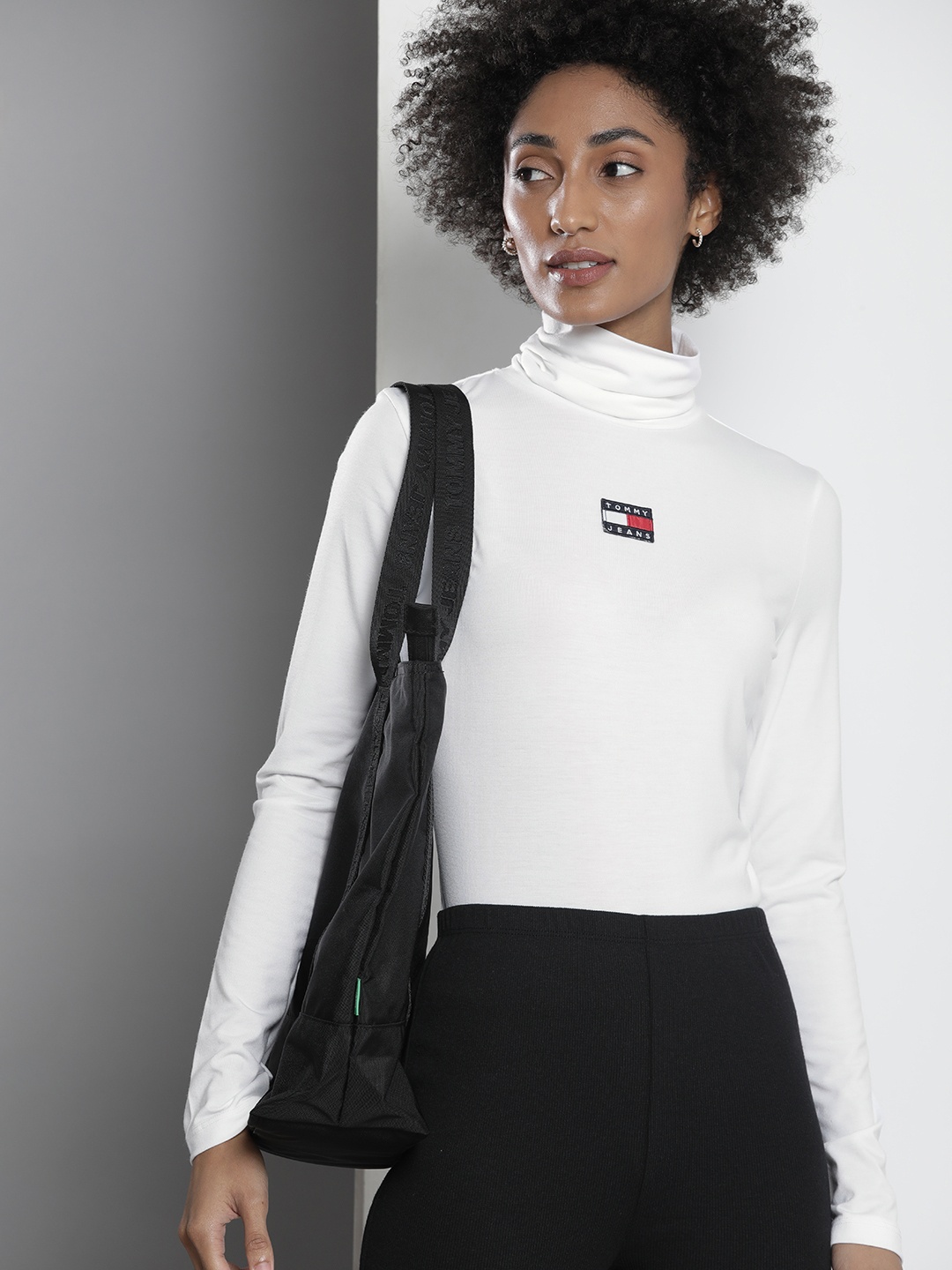 

Tommy Hilfiger Women White Turtle Neck Applique Slim Fit T-shirt