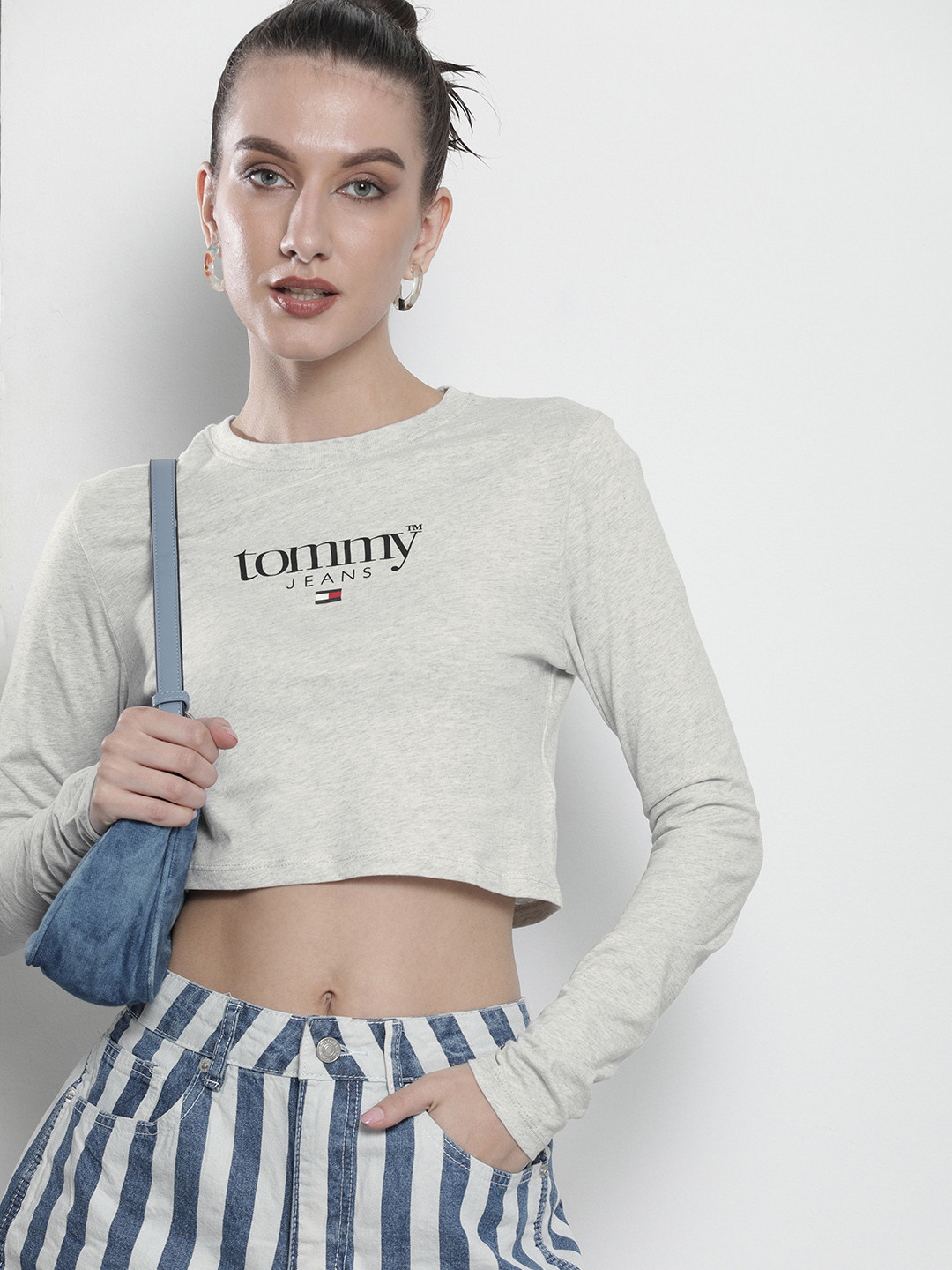 

Tommy Hilfiger Women Grey Melange Brand Logo Printed Pure Cotton Slim Fit Crop T-shirt