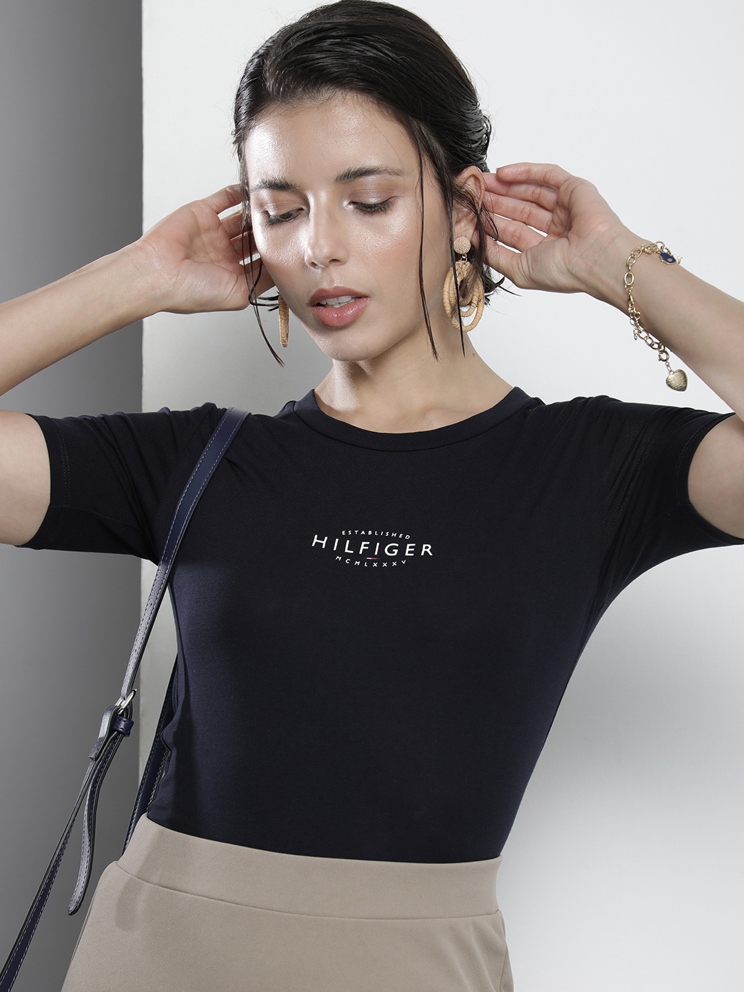 

Tommy Hilfiger Women Navy Blue Brand Logo Printed Slim Fit T-shirt