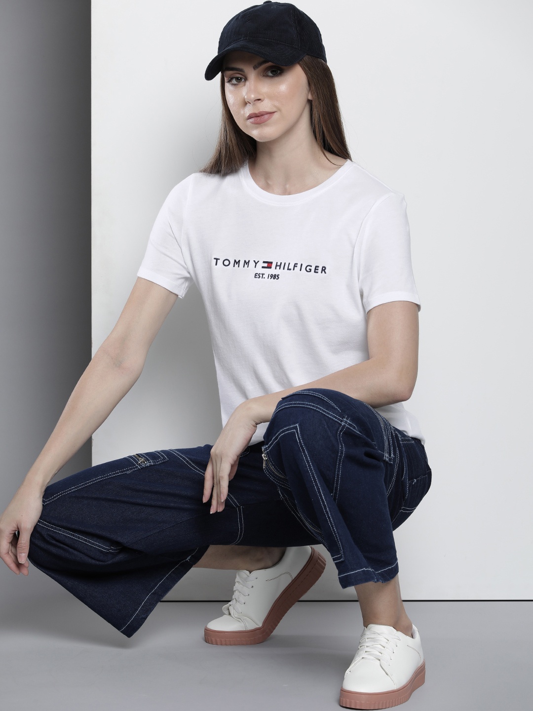 

Tommy Hilfiger Women Brand Logo Printed Pure Cotton T-shirt, White