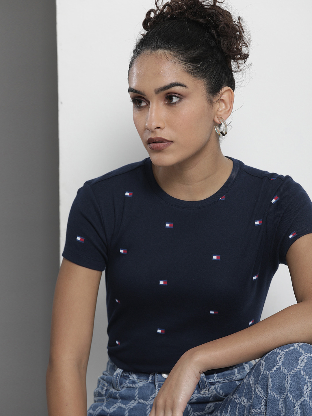 

Tommy Hilfiger Women Navy Blue Brand Logo Printed Pure Cotton T-shirt