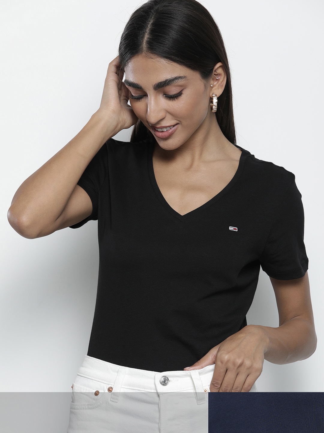 

Tommy Hilfiger Women Pack Of 2 Black & Navy Blue Solid Pure Cotton Slim Fit T-shirts