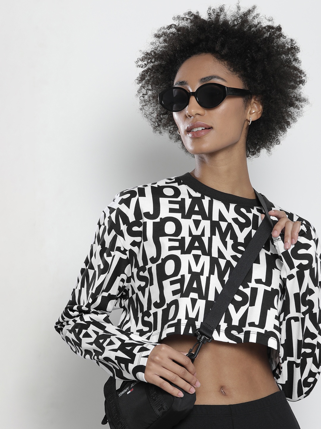 

Tommy Hilfiger Women White & Black Typography Printed Monochrome Pure Cotton T-shirt