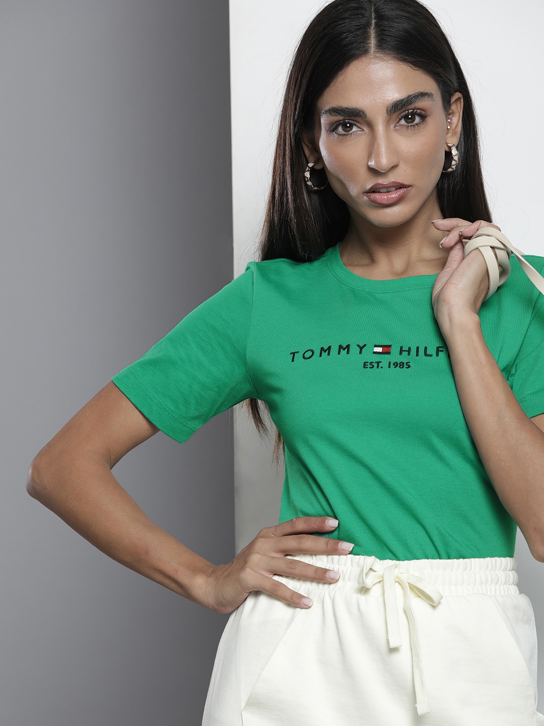 

Tommy Hilfiger Women Green Brand Logo Pure Cotton Slim Fit T-shirt
