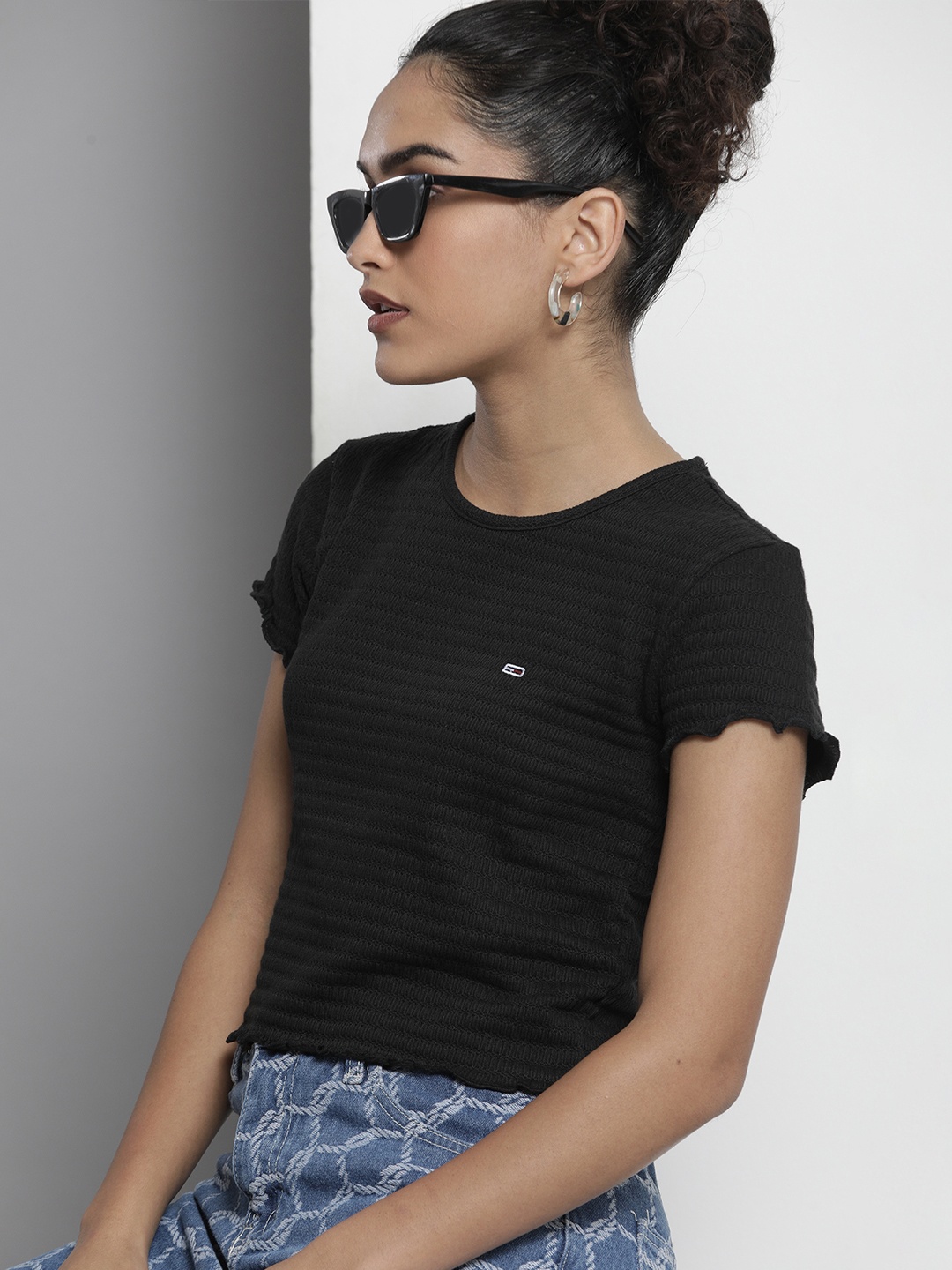 

Tommy Hilfiger Women Black Smocked T-shirt