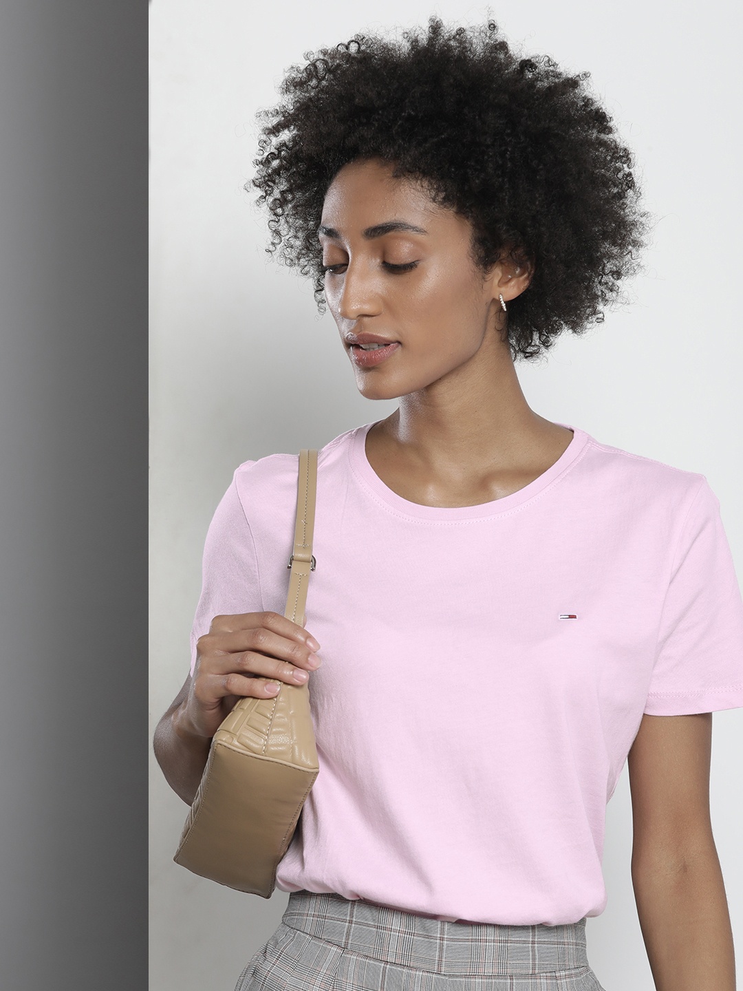 

Tommy Hilfiger Women Pink Solid Pure Cotton Slim Fit T-shirt