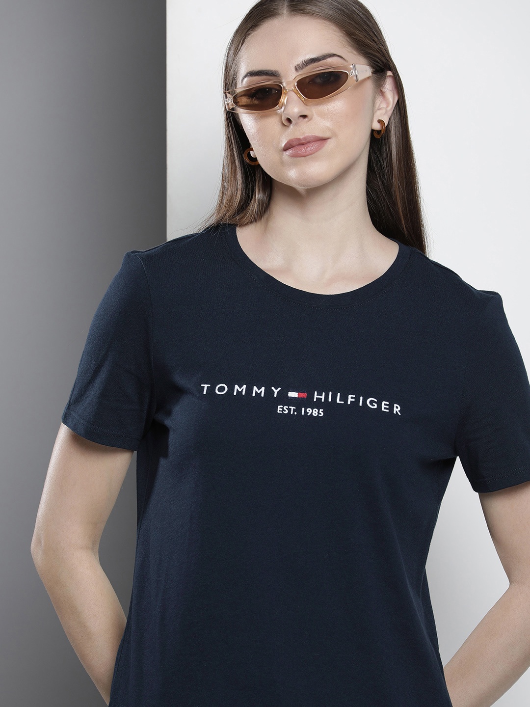 

Tommy Hilfiger Women Brand Logo Printed Pure Cotton T-shirt, Navy blue