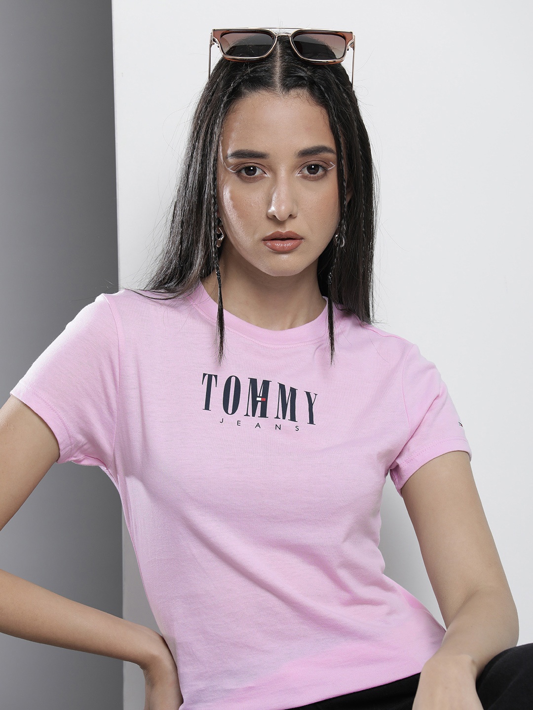 

Tommy Hilfiger Women Pink & Black Brand Logo Printed Slim Fit T-shirt