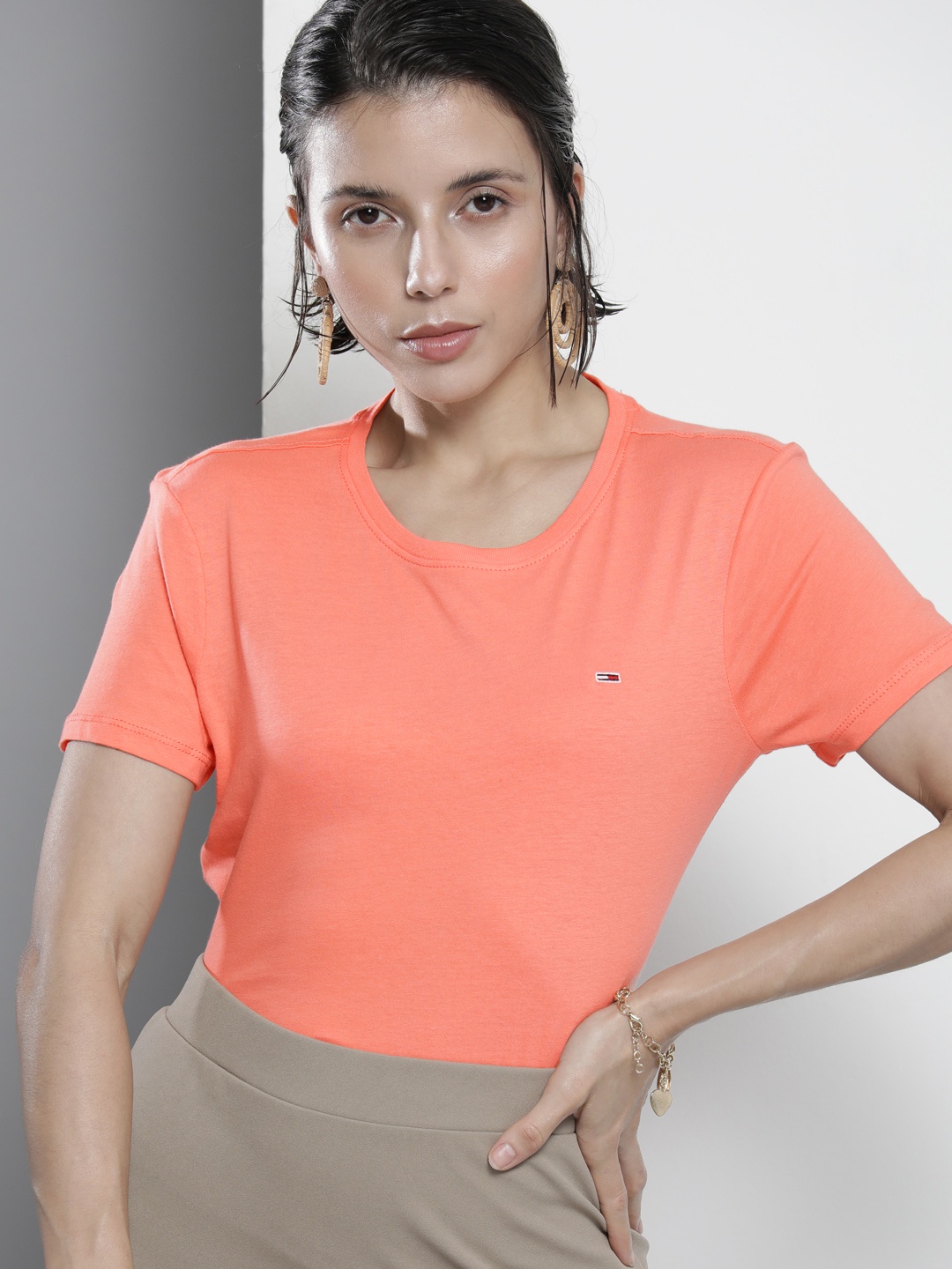 

Tommy Hilfiger Women Coral Pink Slim Fit T-shirt