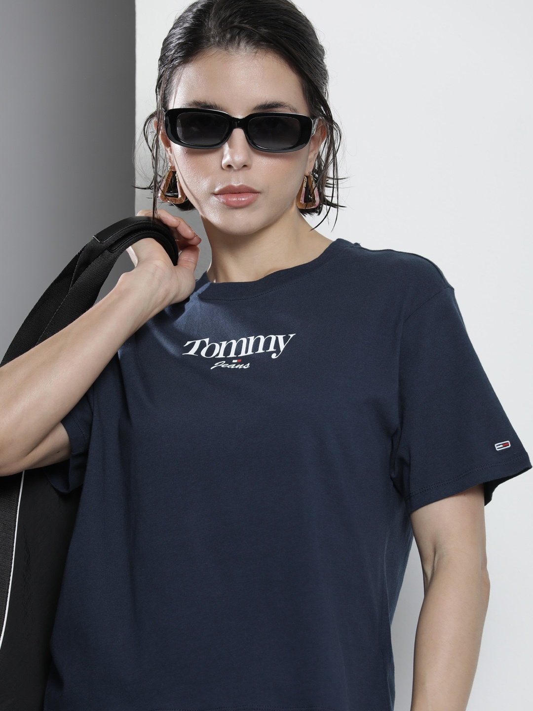 

Tommy Hilfiger Women Navy Blue Brand Logo Printed T-shirt