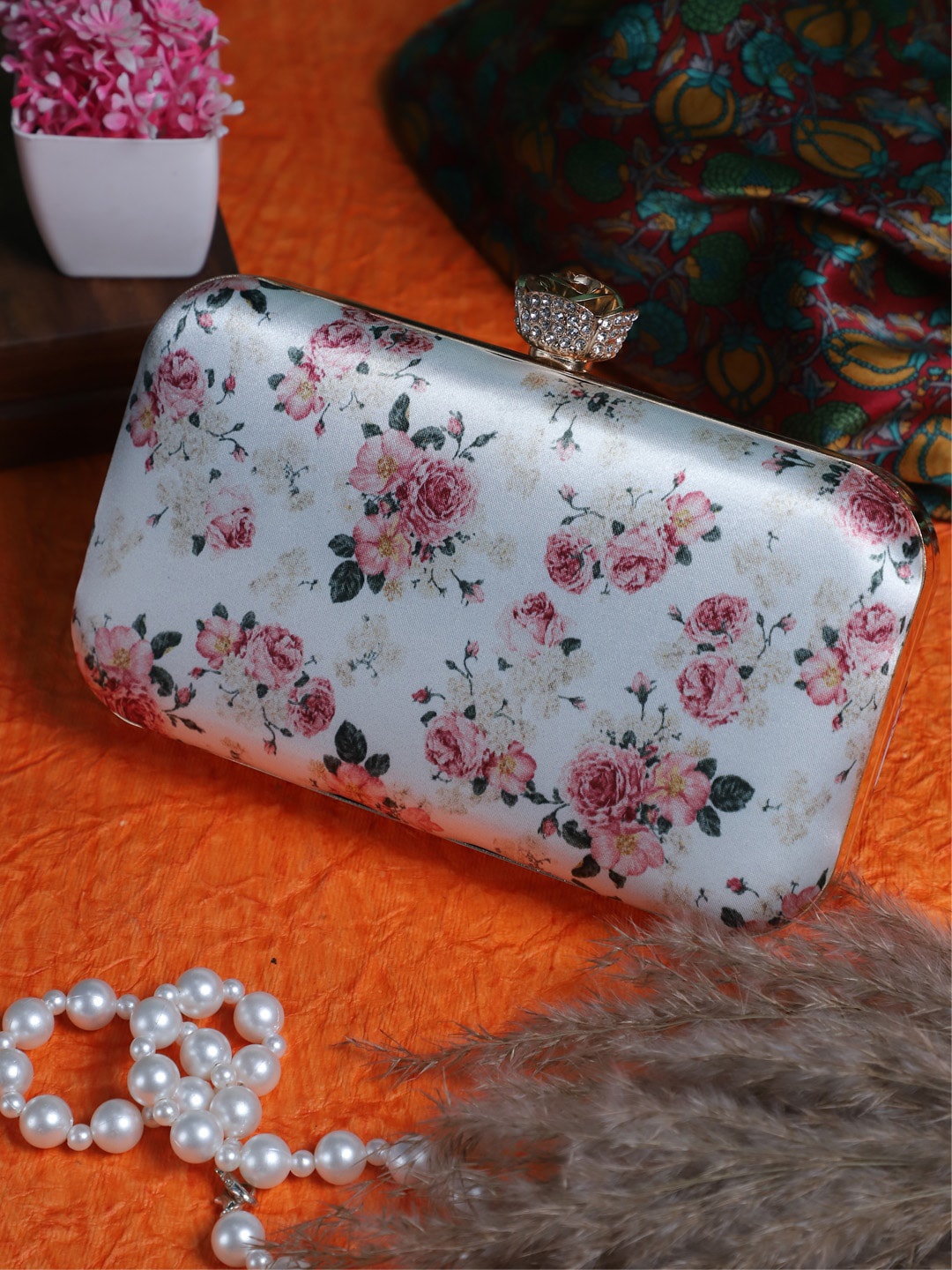 

Swisni Blue & Pink Printed Box Clutch