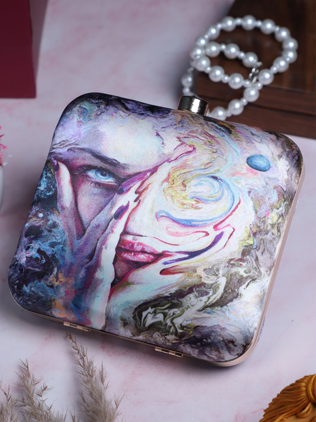 

Swisni Assorted Oversized Structured Handheld Bag